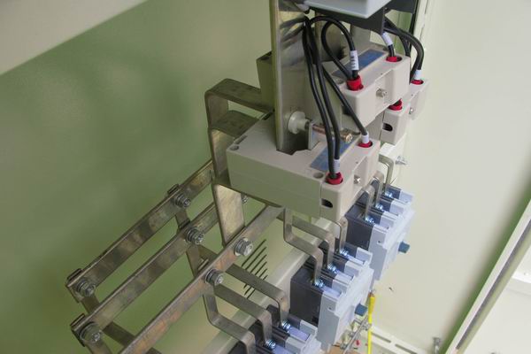 定城镇配电柜-应急照明配电柜使用对工作人员的具